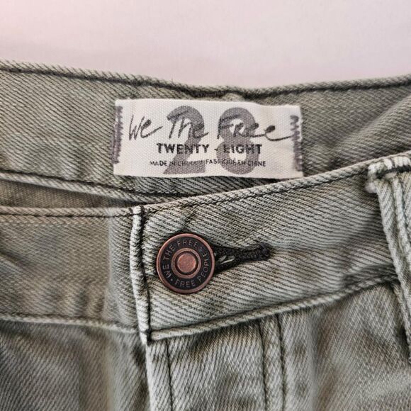 We The Free Loving Good Vibrations Cutoffs in Olive Size 28 - Picture 4 of 7